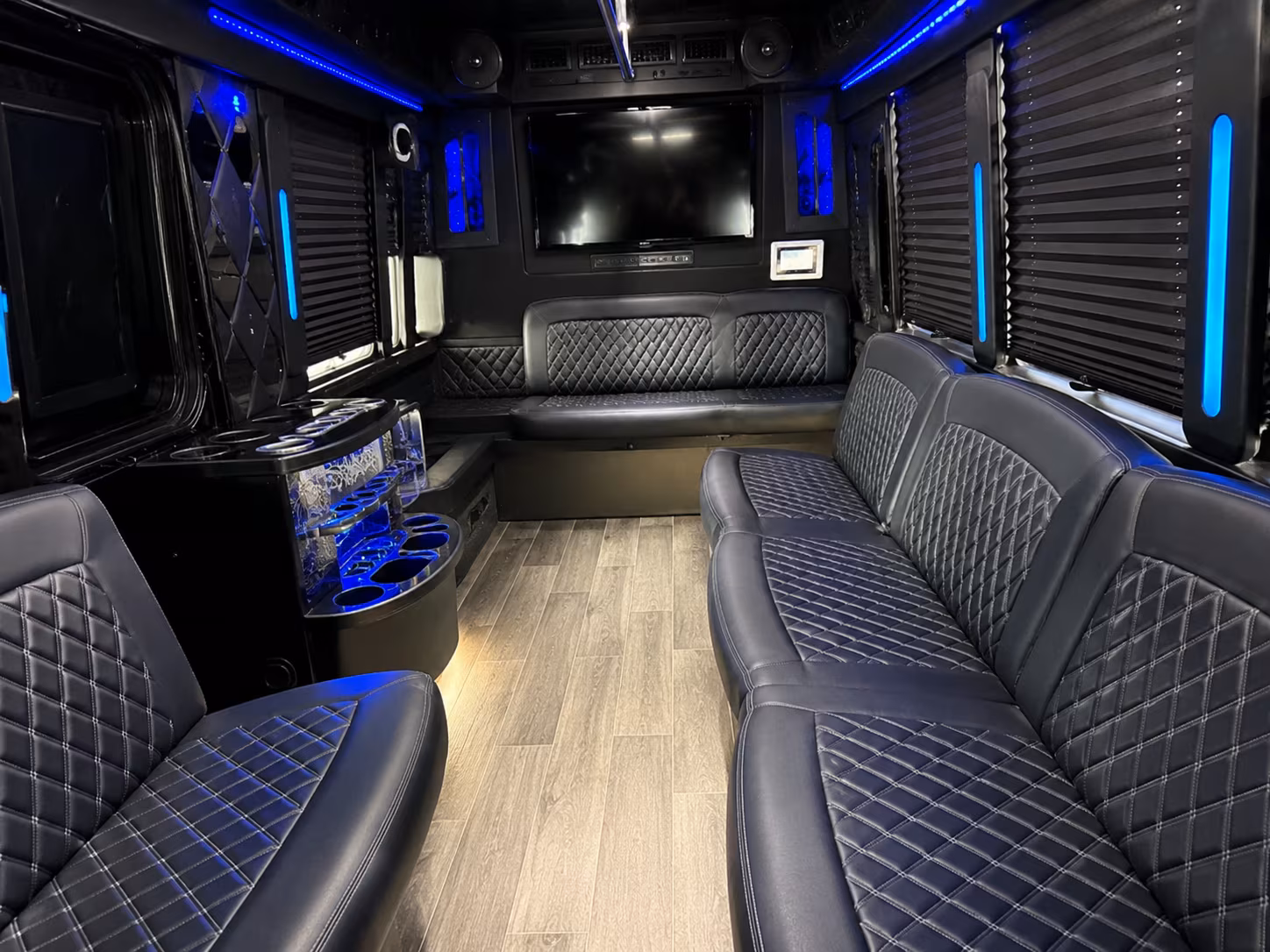 San Diego Winery Tour & Pub Crawl Transportation party bus exterior